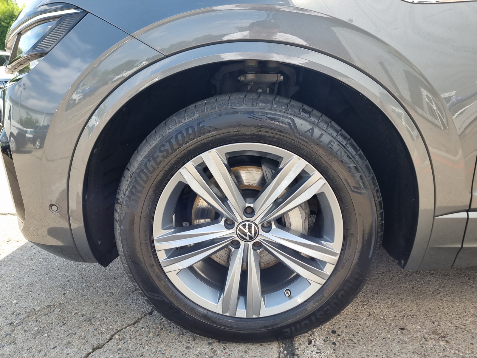 Fahrzeugabbildung Volkswagen Touareg TDI R-Line 4M Matrix STH Luft Pano RFK AppCon ACC SH