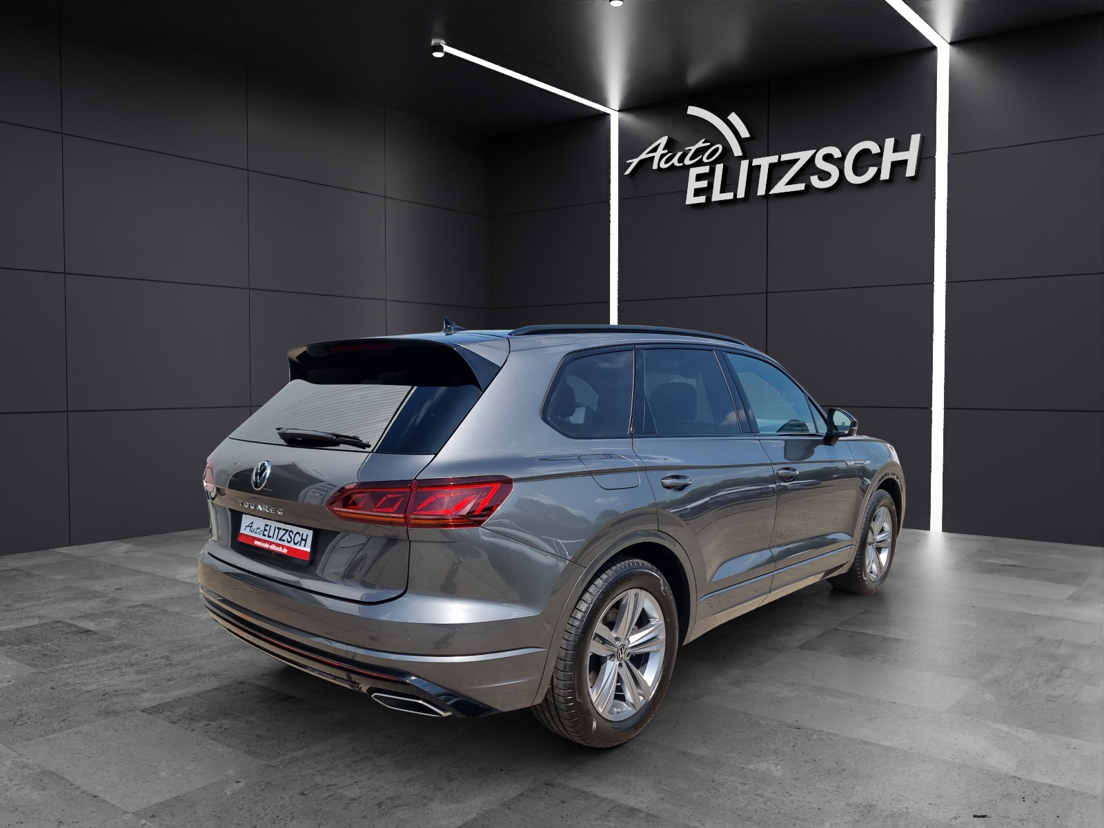 Fahrzeugabbildung Volkswagen Touareg TDI R-Line 4M Matrix STH Luft Pano RFK AppCon ACC SH