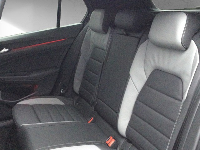 Fahrzeugabbildung Volkswagen Golf VIII GTE Matrix STH Navi Leder AID ACC SH