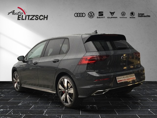 Fahrzeugabbildung Volkswagen Golf VIII GTE Matrix STH Navi Leder AID ACC SH