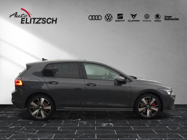 Fahrzeugabbildung Volkswagen Golf VIII GTE Matrix STH Navi Leder AID ACC SH