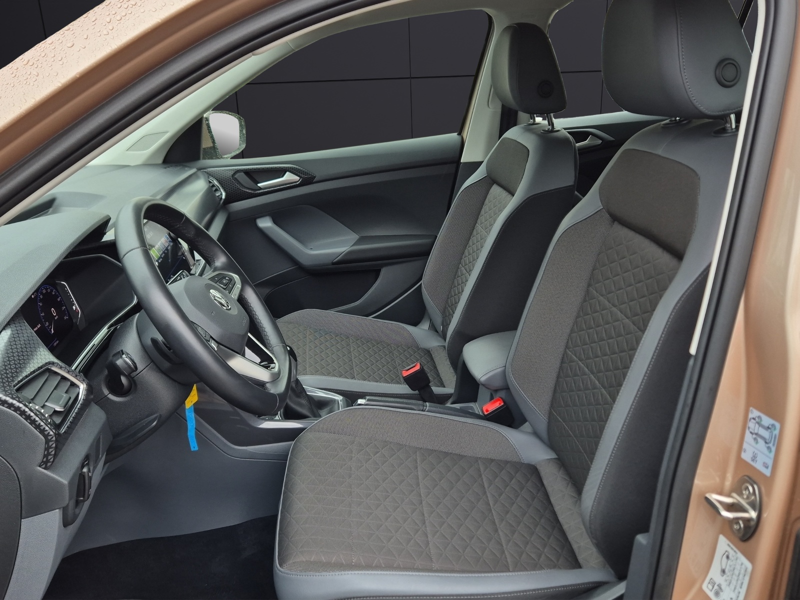 Fahrzeugabbildung Volkswagen T-Cross Style DSG LED ACC RFK SHZ App