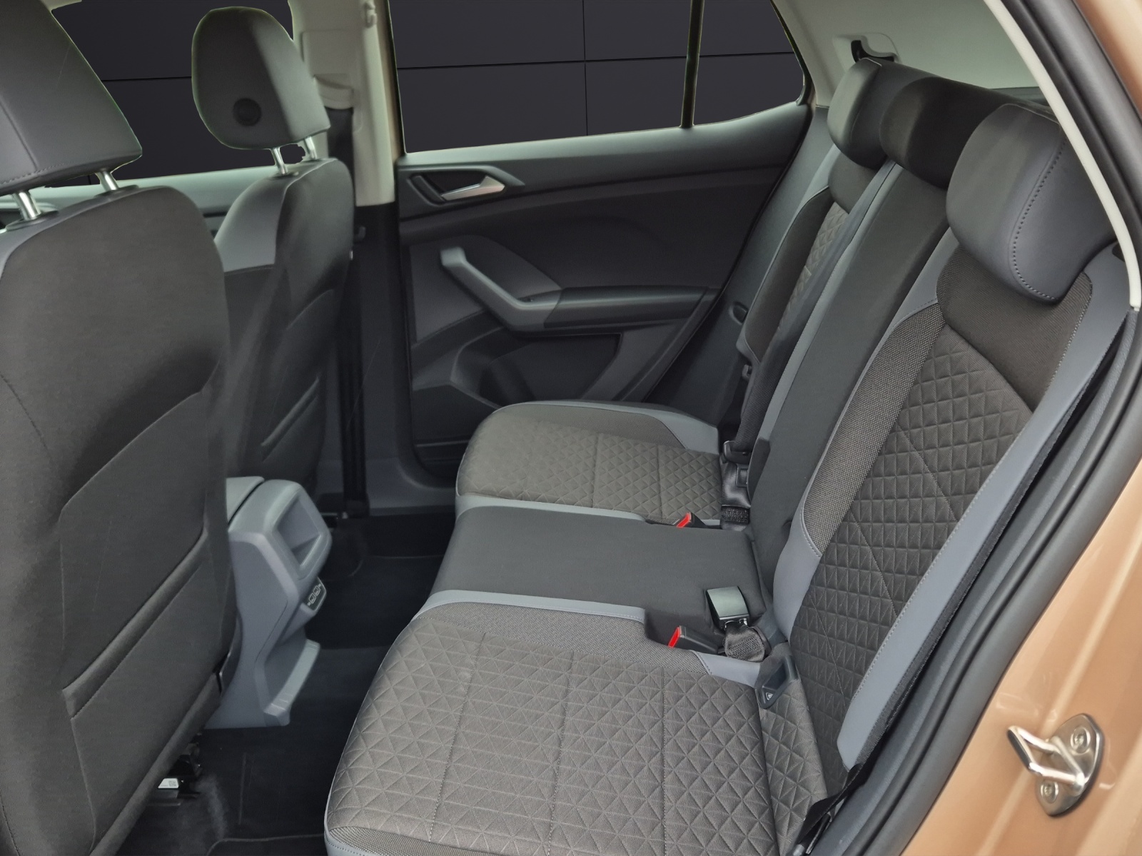 Fahrzeugabbildung Volkswagen T-Cross Style DSG LED ACC RFK SHZ App