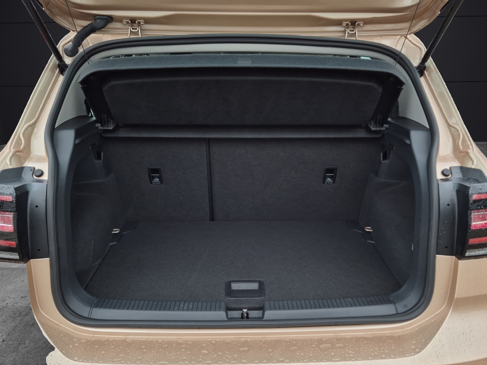 Fahrzeugabbildung Volkswagen T-Cross Style DSG LED ACC RFK SHZ App