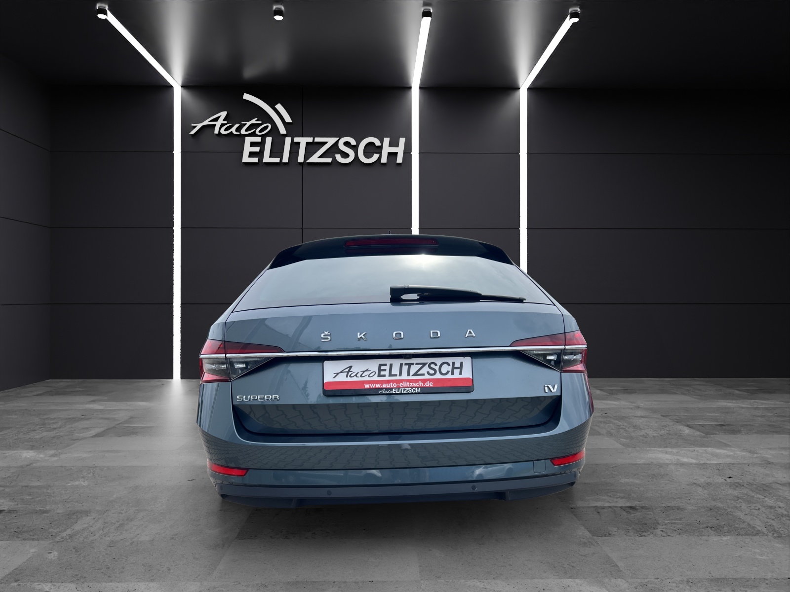 Fahrzeugabbildung SKODA Superb Combi Style iV Matrix Navi ACC DCC RFK