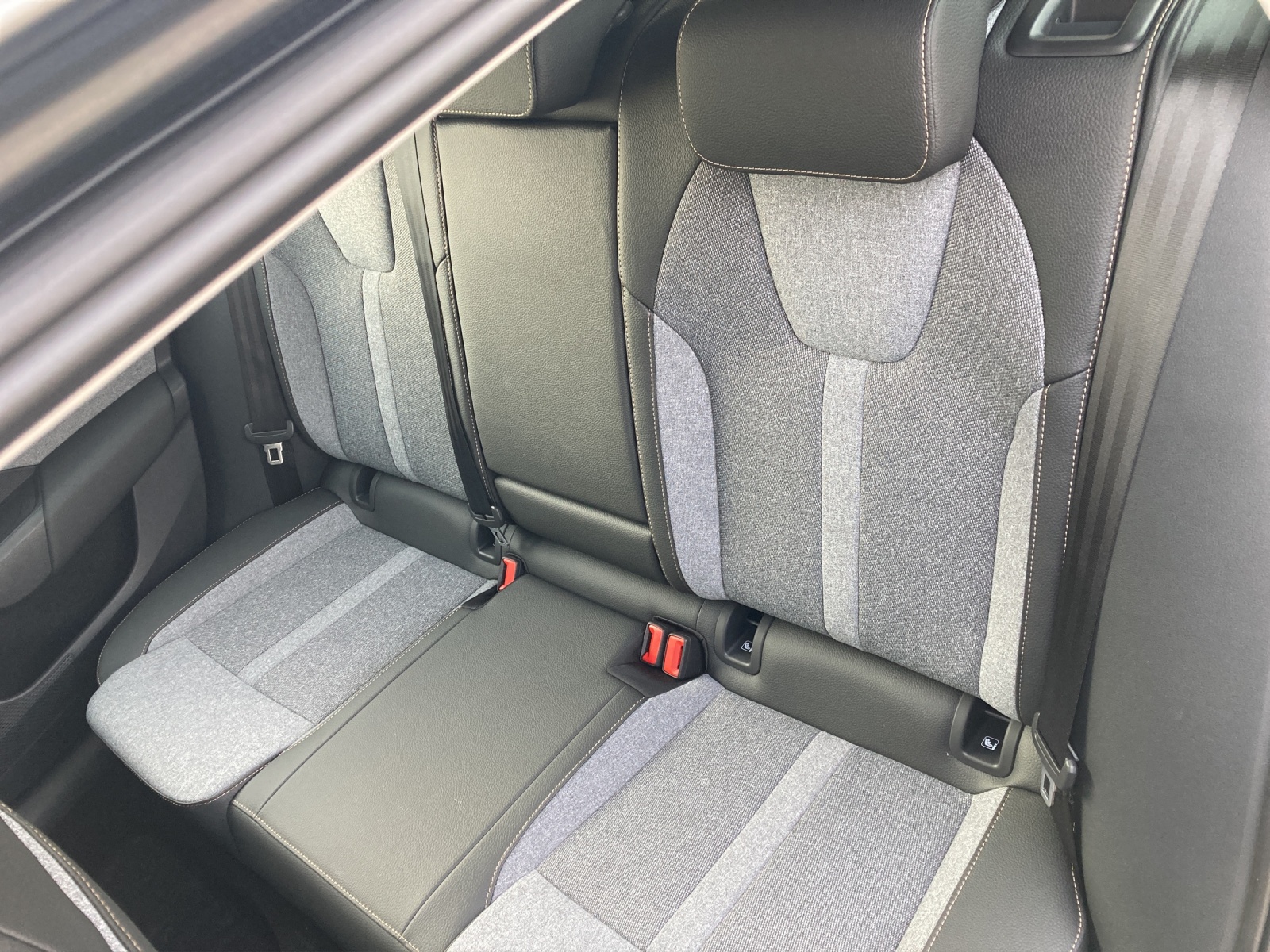 Fahrzeugabbildung SKODA Octavia Combi 1.5 TSI Selection LED-Scheinwerfer, Audi virtual Cockpit, Navi