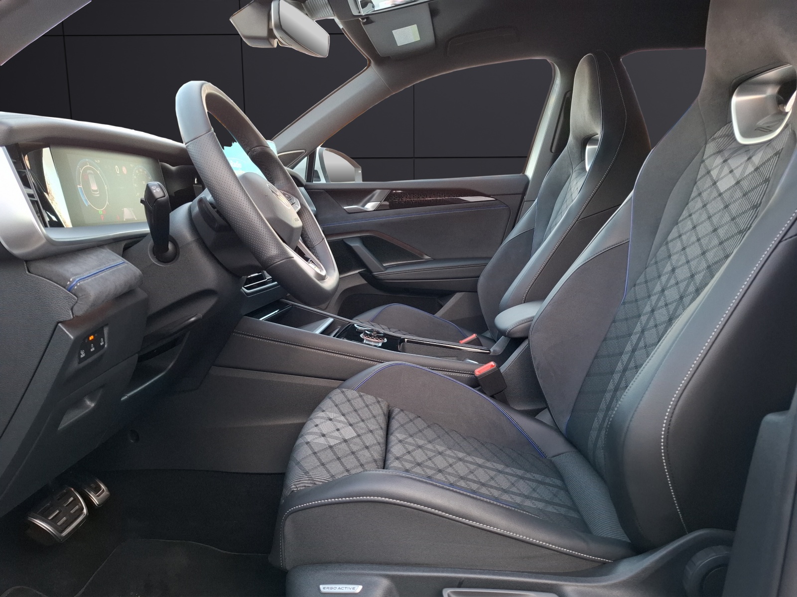 Fahrzeugabbildung Volkswagen Tayron TDI R-Line DSG 4M LEDplus AHK Navi AID HUD Harmann ACC RFK SH 20