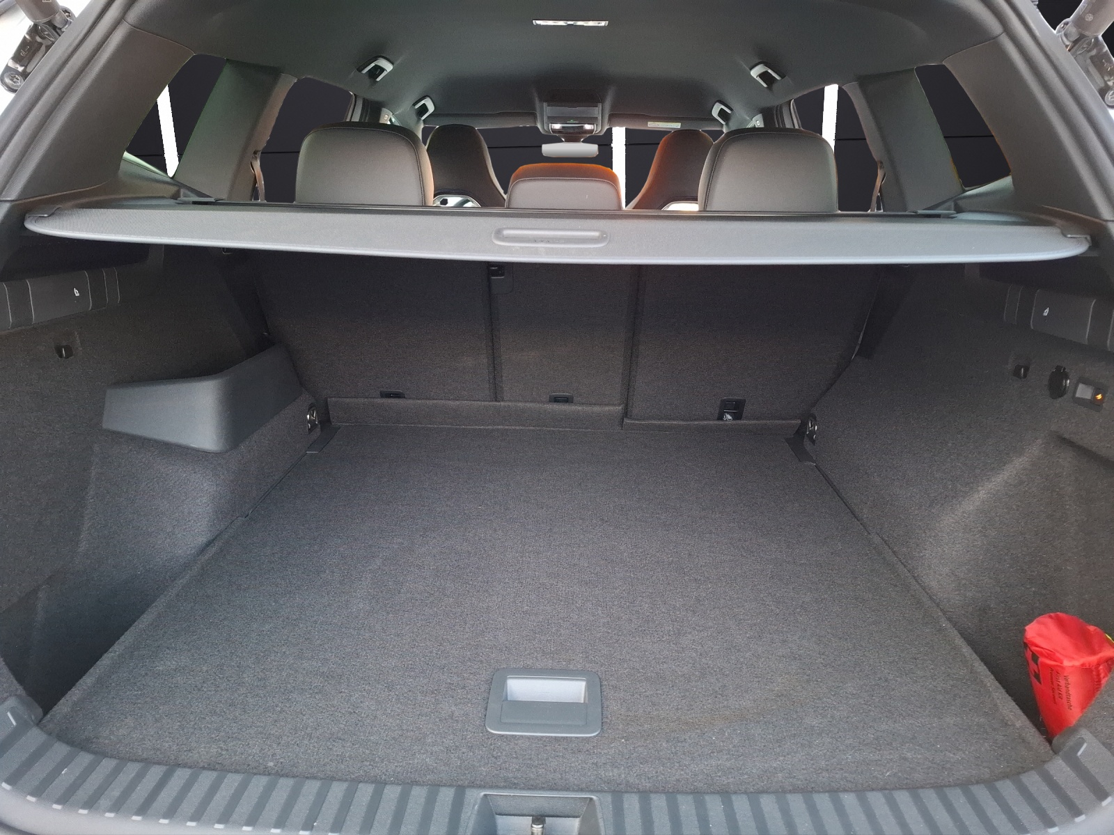 Fahrzeugabbildung Volkswagen Tayron TDI R-Line DSG 4M LEDplus AHK Navi AID HUD Harmann ACC RFK SH 20