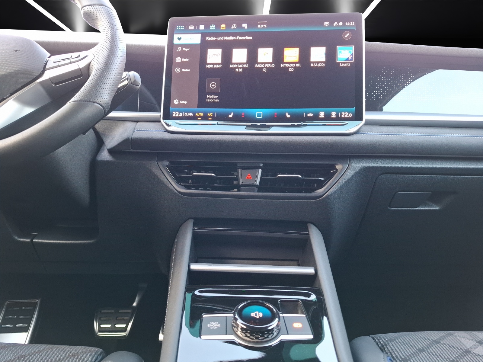 Fahrzeugabbildung Volkswagen Tayron TDI R-Line DSG 4M LEDplus AHK Navi AID HUD Harmann ACC RFK SH 20