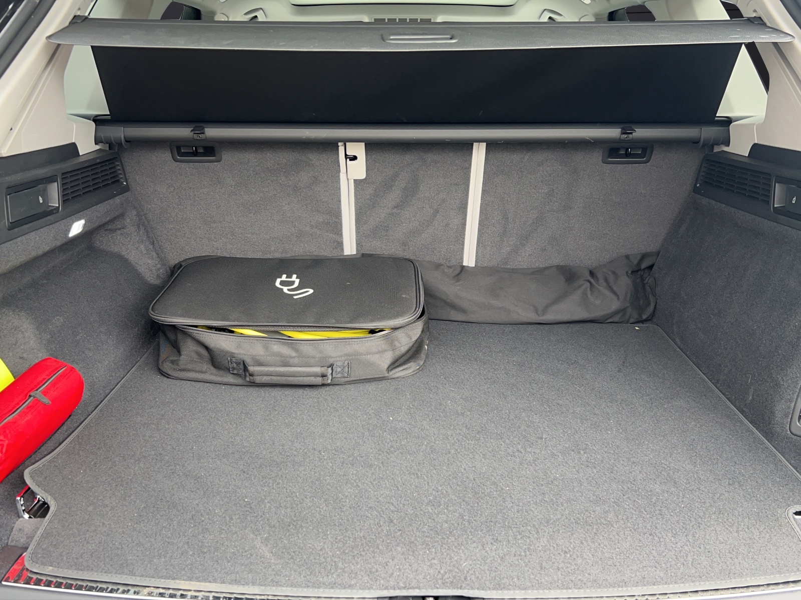 Fahrzeugabbildung Volkswagen Touareg eHybrid Elegance Matrix AHK Pano HUD AID Leder RFK 21