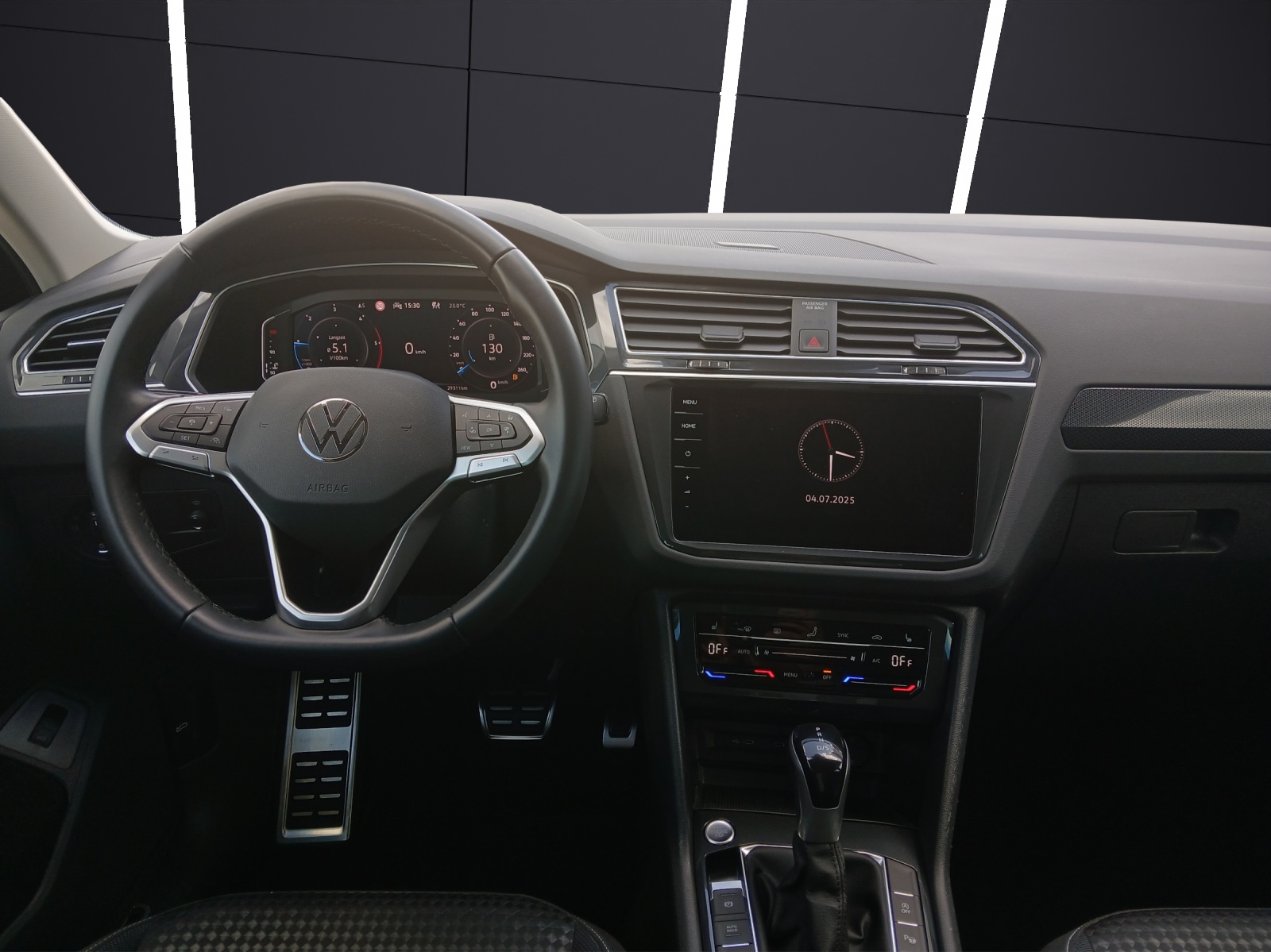 Fahrzeugabbildung Volkswagen Tiguan TDI United Matrix HuD 360° Kamera Keyless ACC Navi
