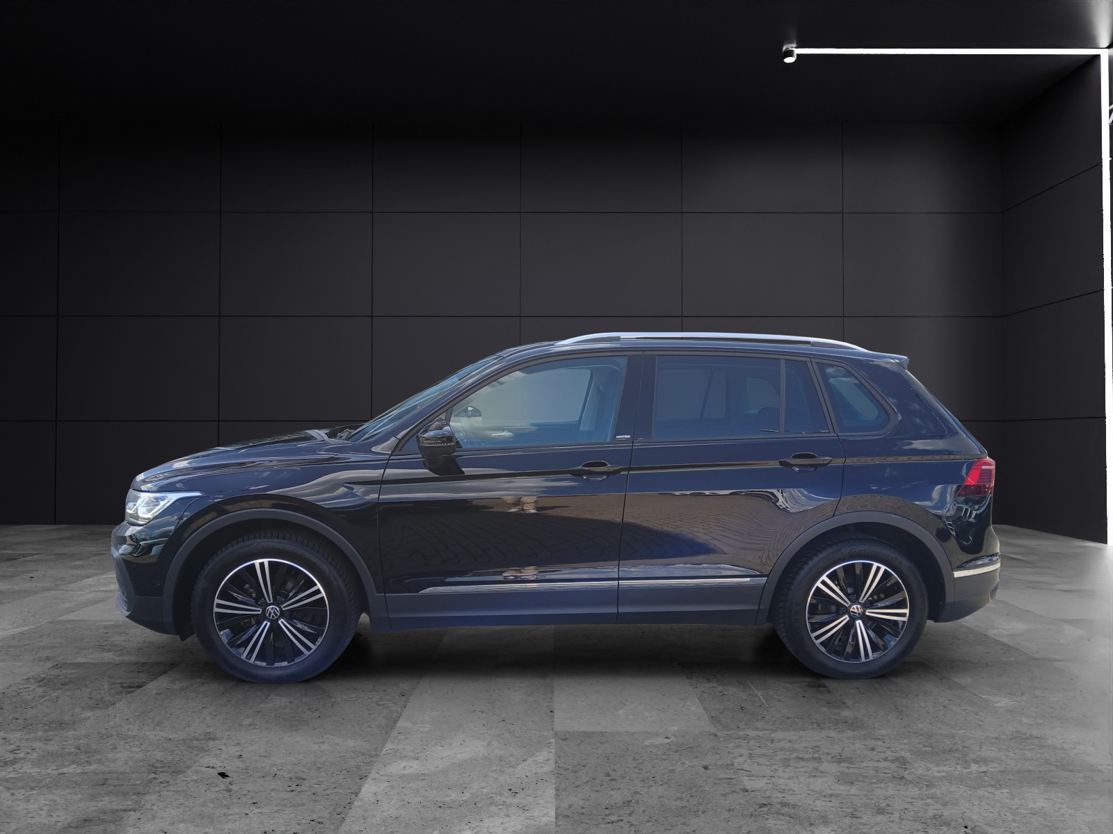 Fahrzeugabbildung Volkswagen Tiguan TDI United Matrix HuD 360° Kamera Keyless ACC Navi