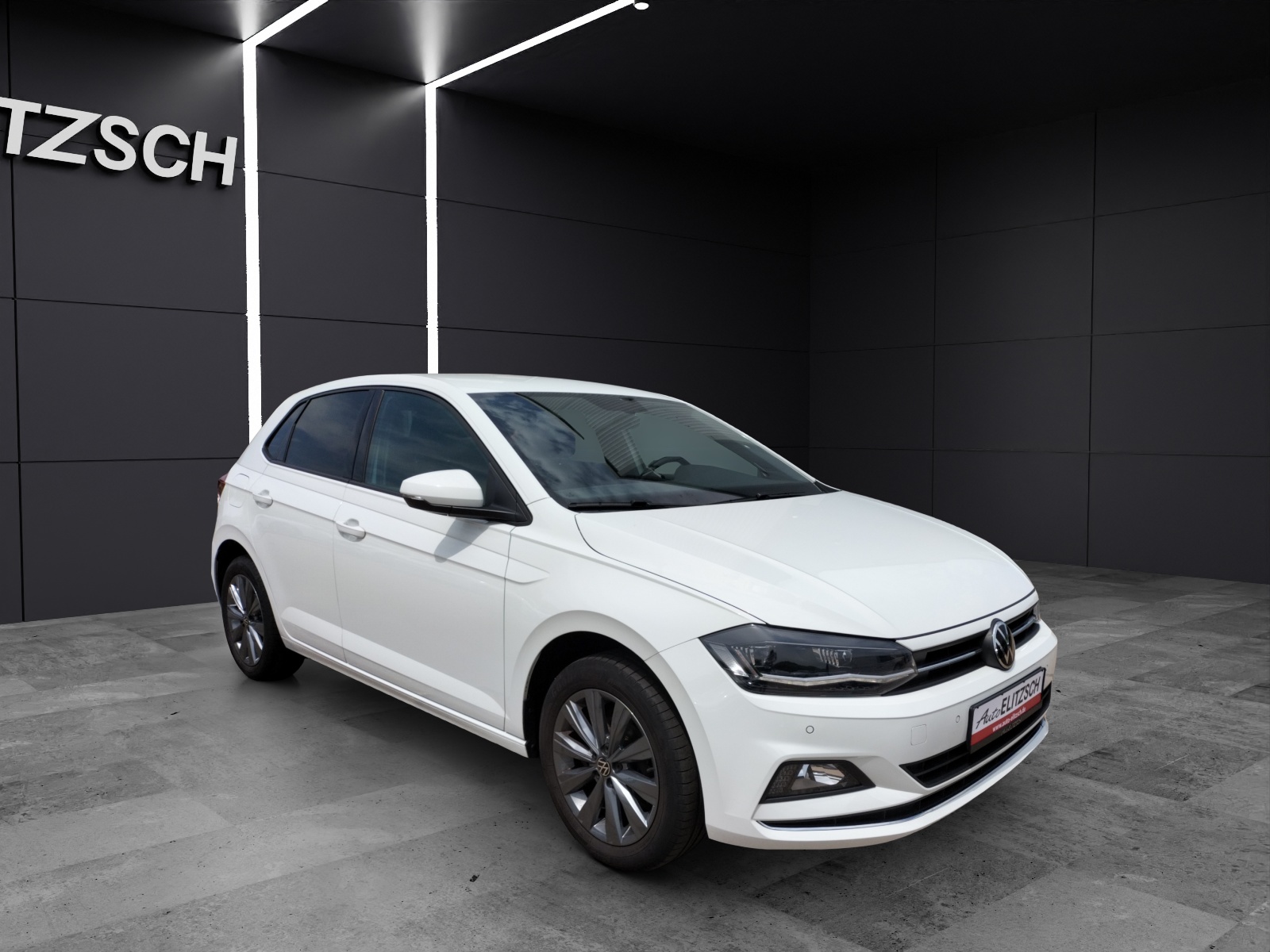Fahrzeugabbildung Volkswagen Polo Highline TSI DSG LED ACC SHZ PDC WeConnect Navi Klima