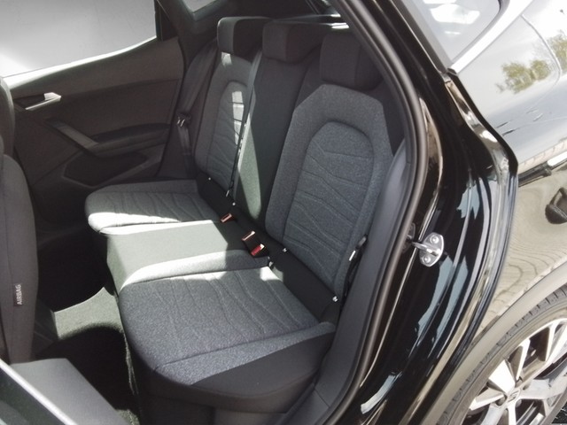 Fahrzeugabbildung SEAT Arona 1.0 TSI Xperience AHK 18''