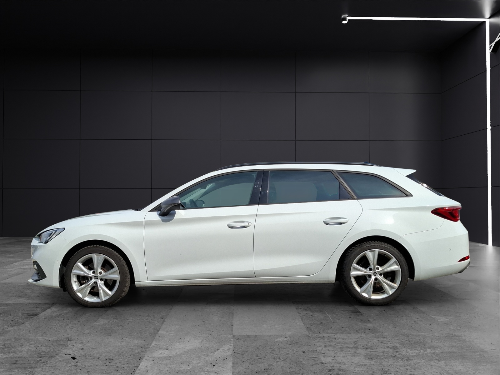 Fahrzeugabbildung SEAT Leon ST TDI FR-Line DSG LED Navi ACC RFK SH