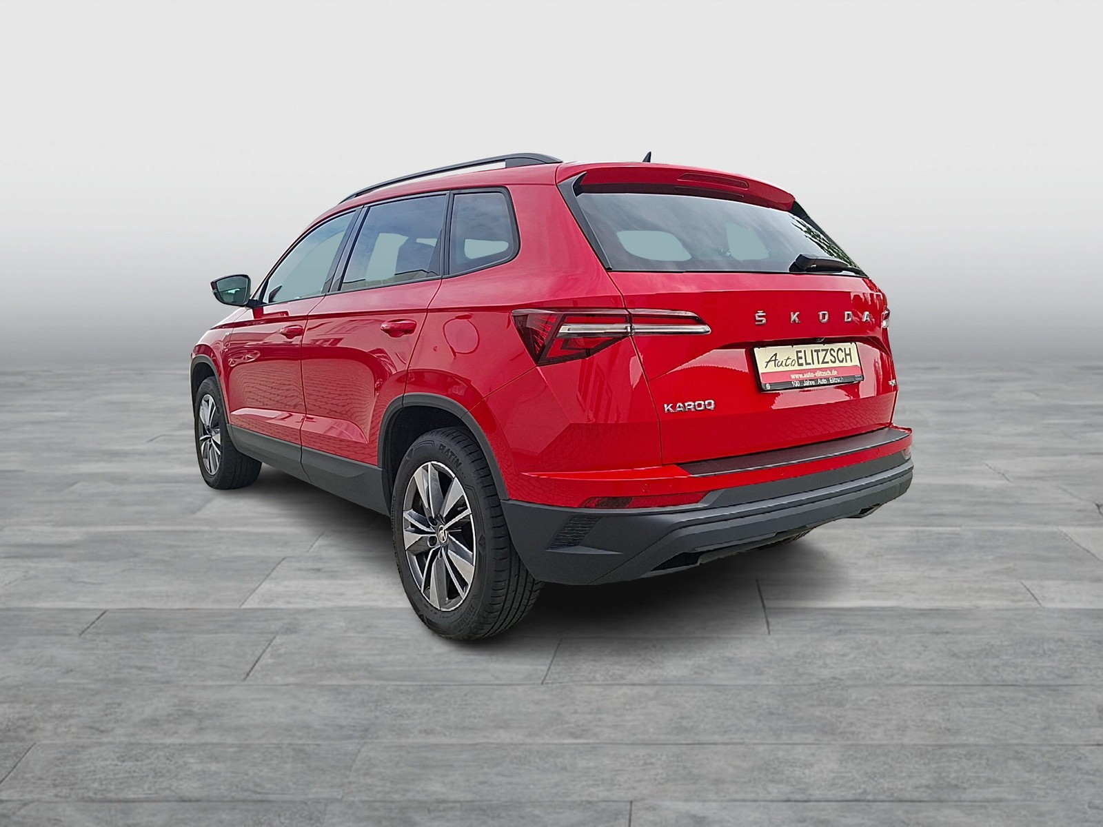 Fahrzeugabbildung SKODA Karoq TDI Tour 4x4 DSG LED AHK Navi GRA RFK SH