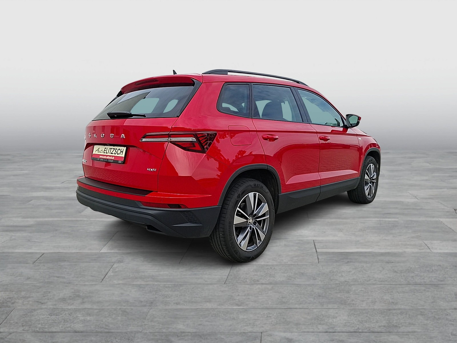 Fahrzeugabbildung SKODA Karoq TDI Tour 4x4 DSG LED AHK Navi GRA RFK SH