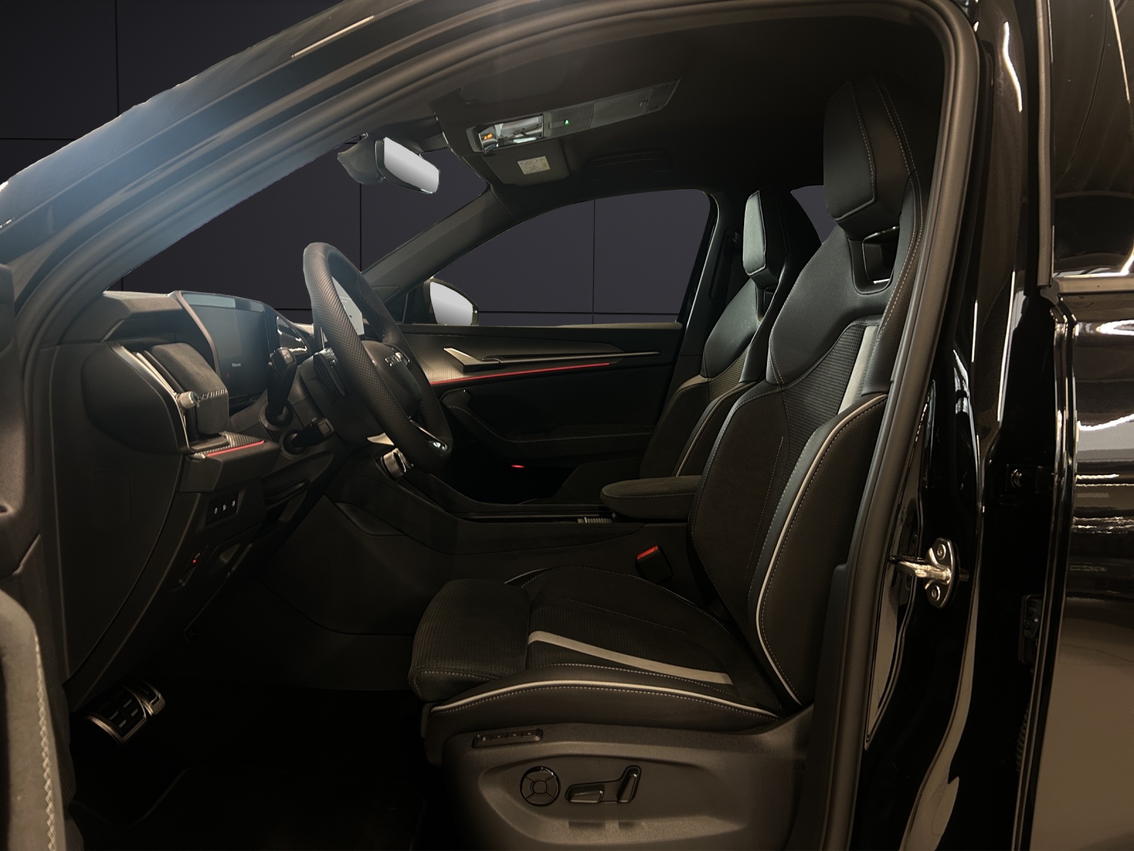 Fahrzeugabbildung SKODA Kodiaq 2.0 TDI 142 kW 4x4 Sportline AHZV MATRIX ACC KESSY