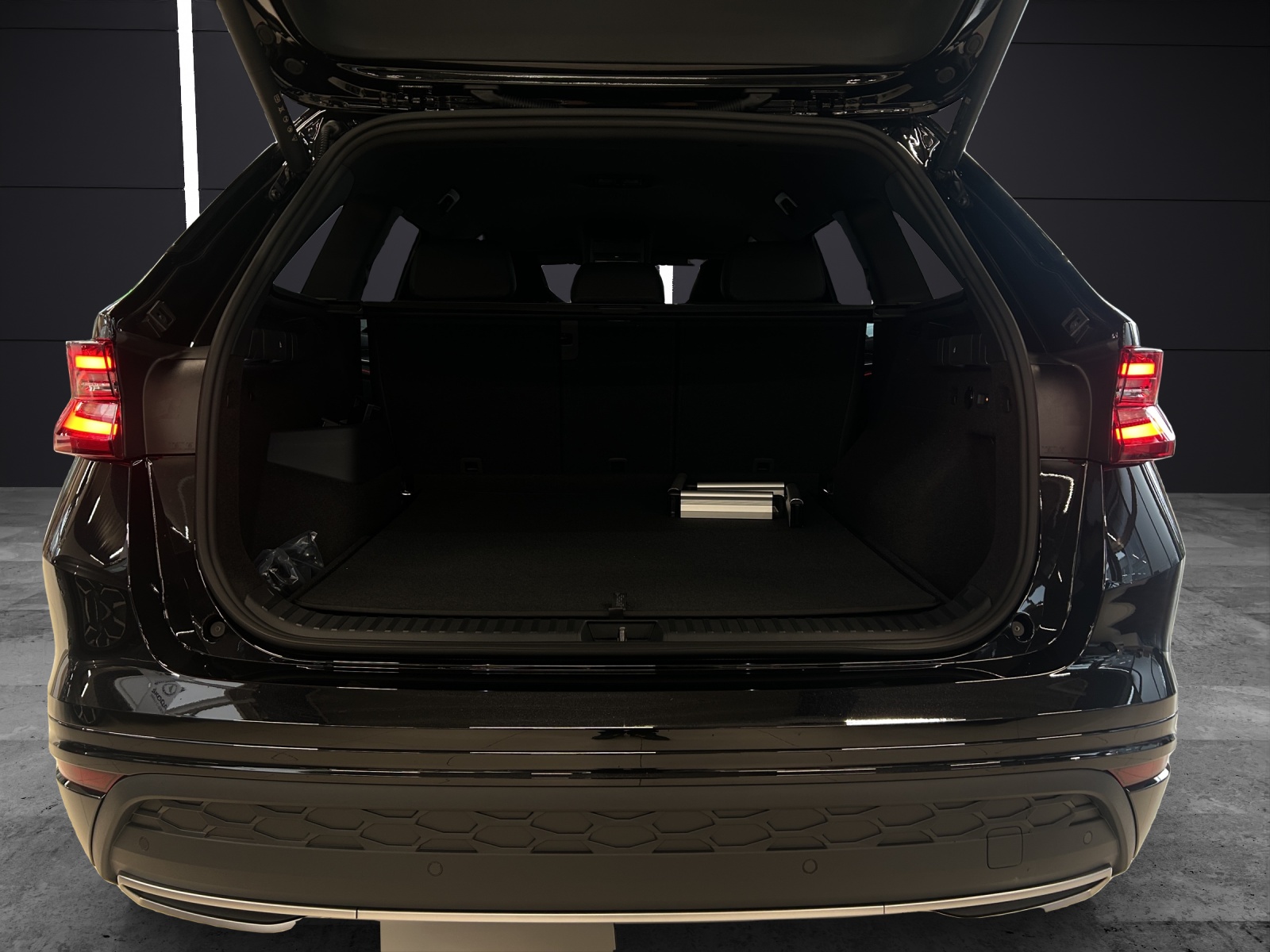 Fahrzeugabbildung SKODA Kodiaq 2.0 TDI 142 kW 4x4 Sportline AHZV MATRIX ACC KESSY