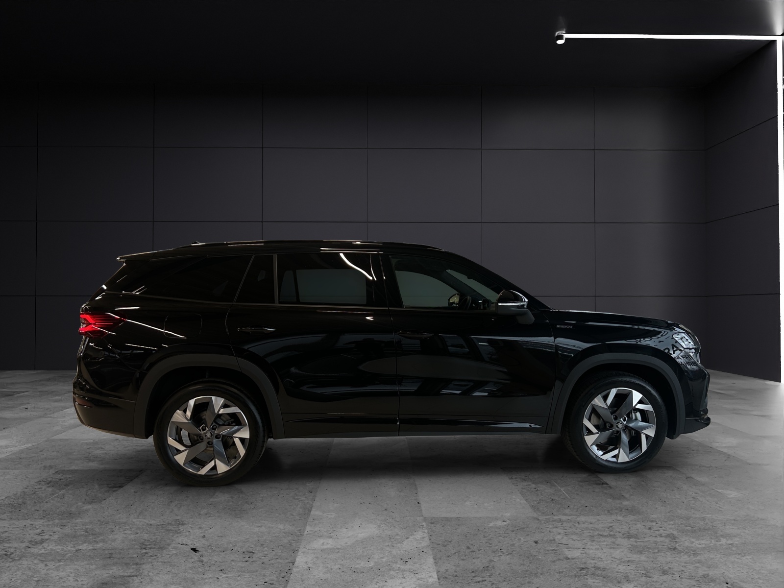 Fahrzeugabbildung SKODA Kodiaq 2.0 TDI 142 kW 4x4 Sportline AHZV MATRIX ACC KESSY