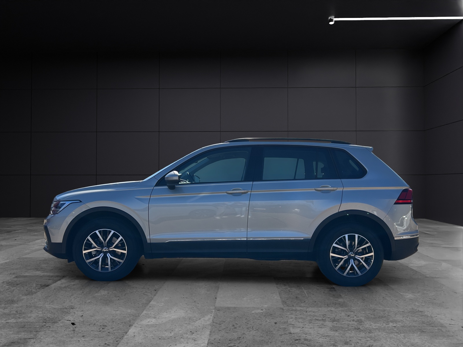 Fahrzeugabbildung Volkswagen Tiguan TSI Life LED ACC NAVI RFK SHZ