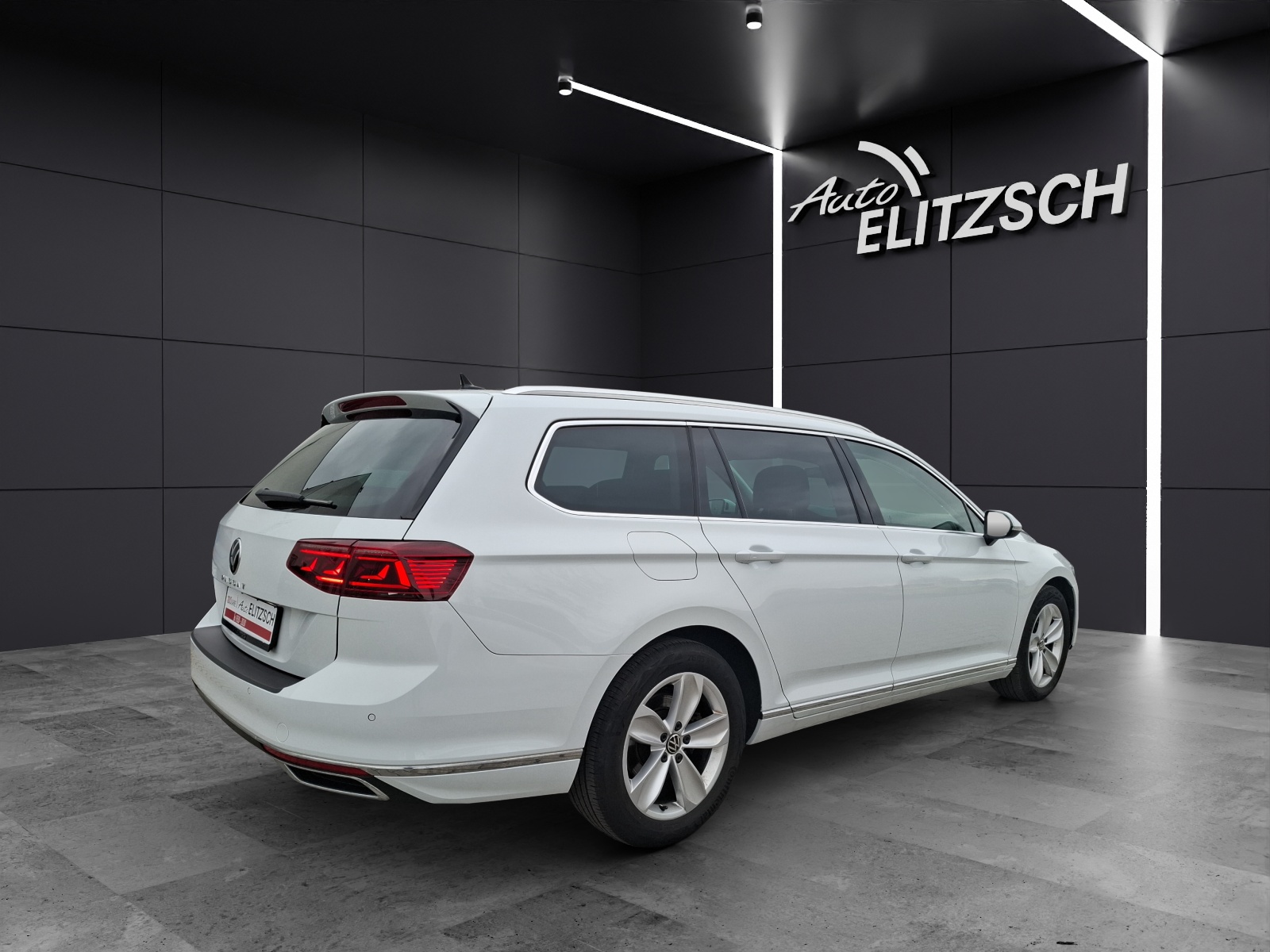 Fahrzeugabbildung Volkswagen Passat Variant TDI Elegance DSG Standhzg. Matrix Navi AID ACC RFK SH