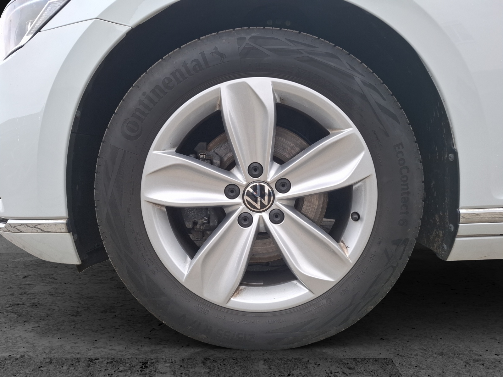 Fahrzeugabbildung Volkswagen Passat Variant TDI Elegance DSG Standhzg. Matrix Navi AID ACC RFK SH