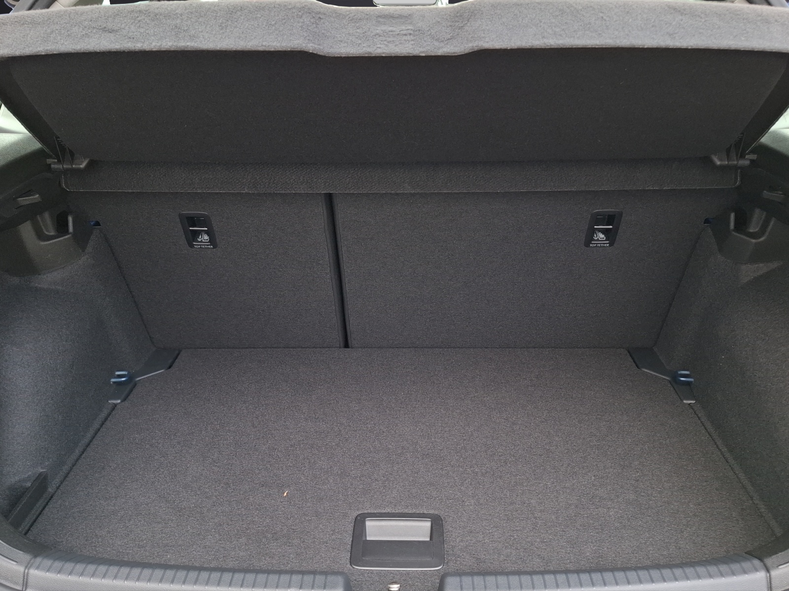 Fahrzeugabbildung Volkswagen Polo TSI Life LED CarPlay Klimaa GRA RFK SH LM