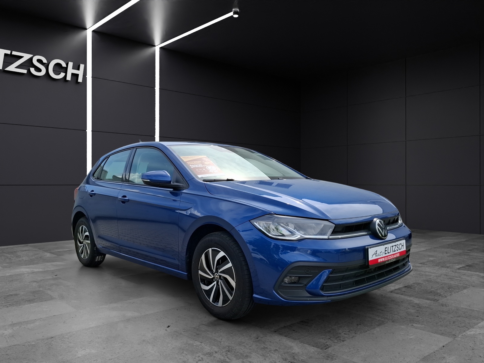 Fahrzeugabbildung Volkswagen Polo TSI Life LED CarPlay Klimaa GRA RFK SH LM