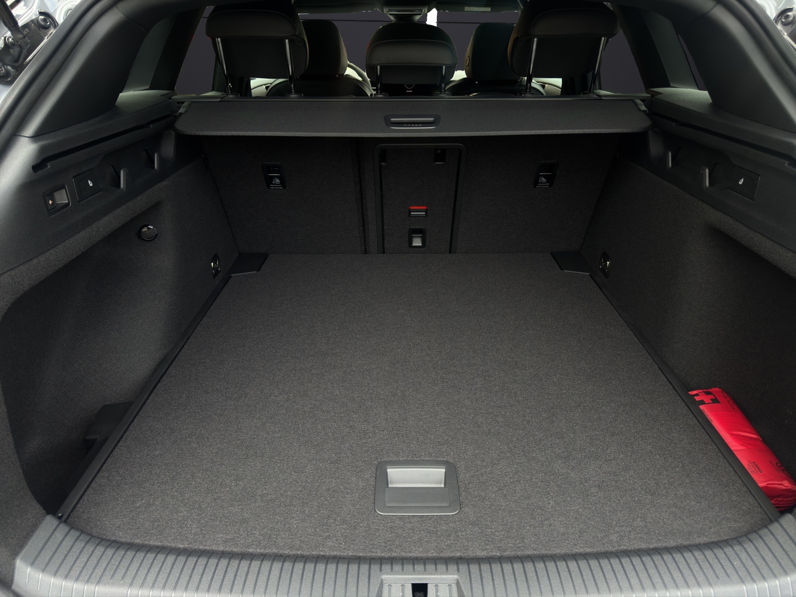 Fahrzeugabbildung Volkswagen ID.7 GTX Tourer 4MOTION 250 kW (340 PS) 86 kWh 1-Gang-Automatik GTX 4MOTION