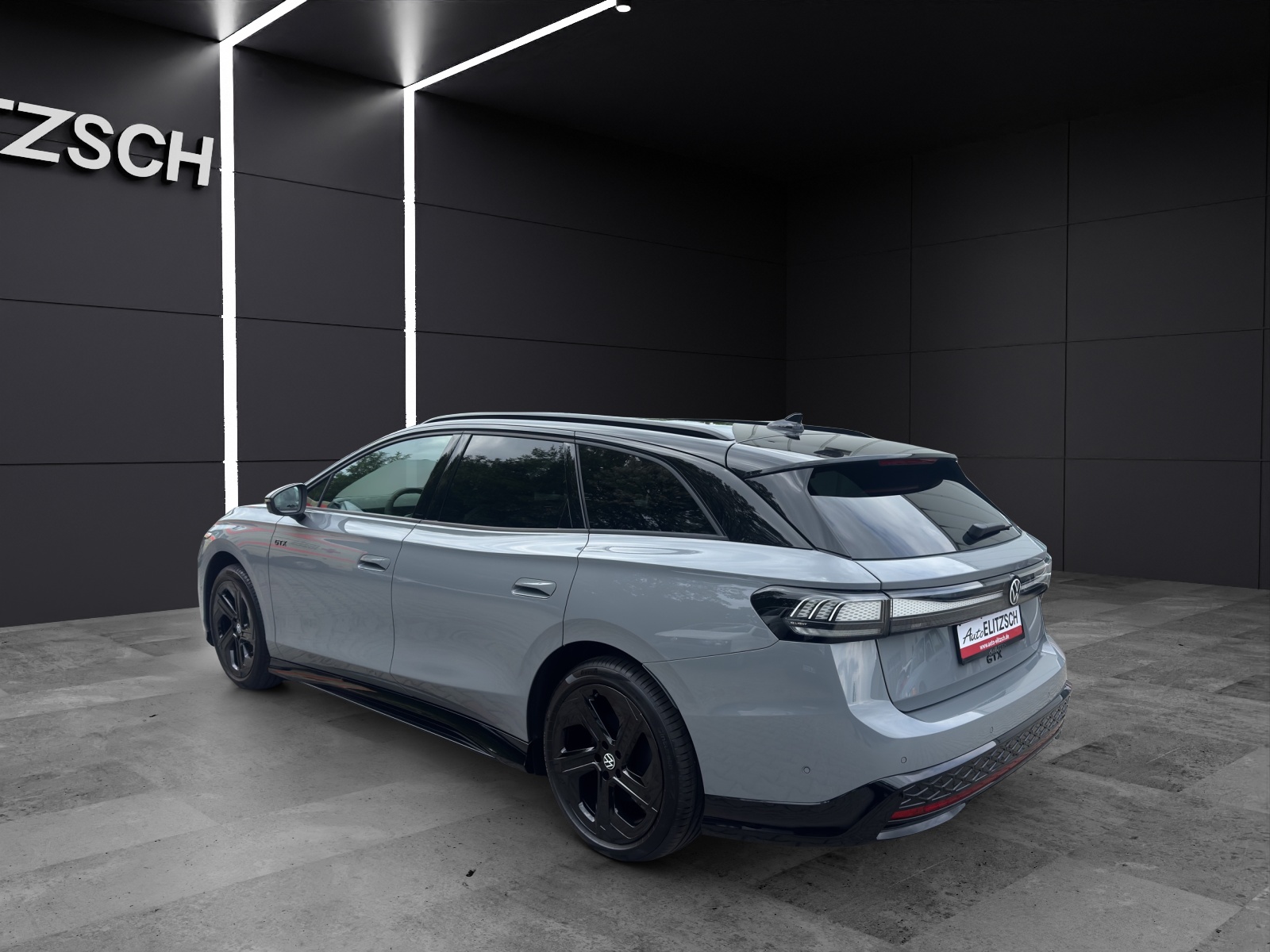 Fahrzeugabbildung Volkswagen ID.7 GTX Tourer 4MOTION 250 kW (340 PS) 86 kWh 1-Gang-Automatik GTX 4MOTION