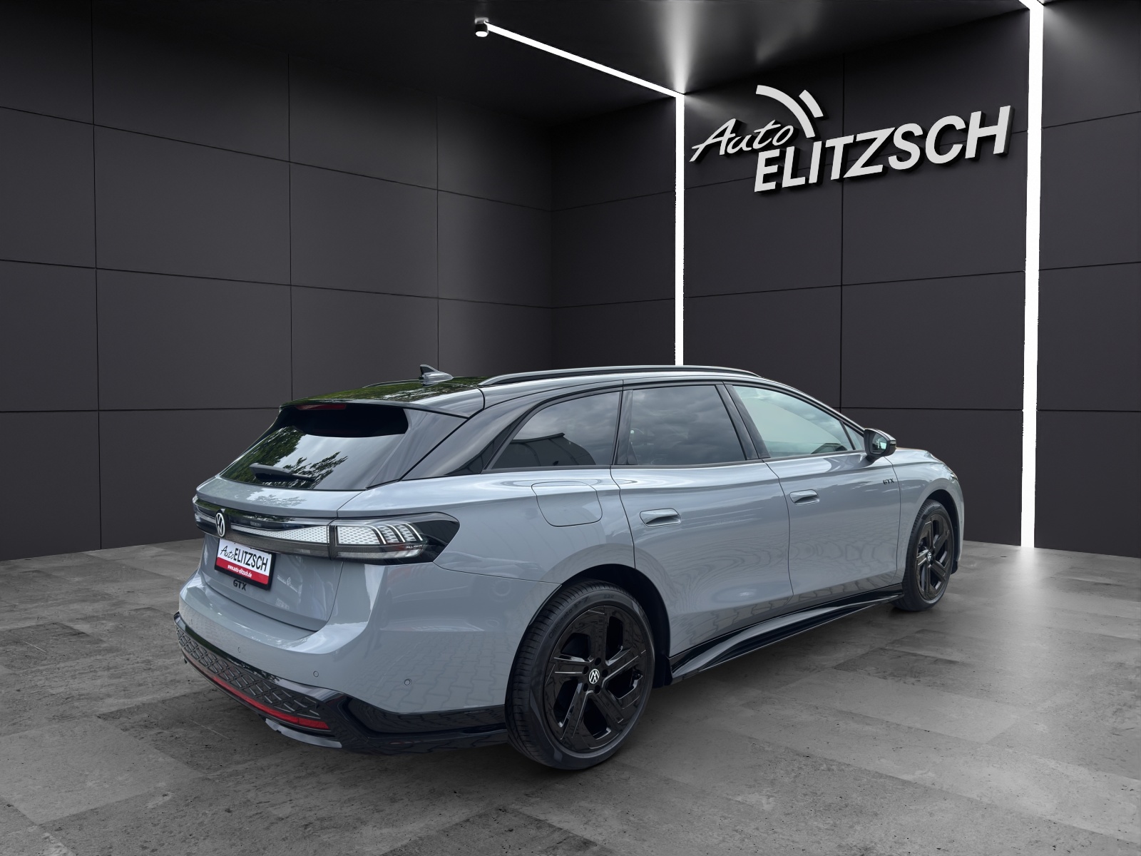 Fahrzeugabbildung Volkswagen ID.7 GTX Tourer 4MOTION 250 kW (340 PS) 86 kWh 1-Gang-Automatik GTX 4MOTION