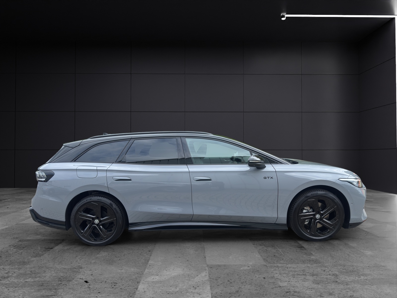 Fahrzeugabbildung Volkswagen ID.7 GTX Tourer 4MOTION 250 kW (340 PS) 86 kWh 1-Gang-Automatik GTX 4MOTION