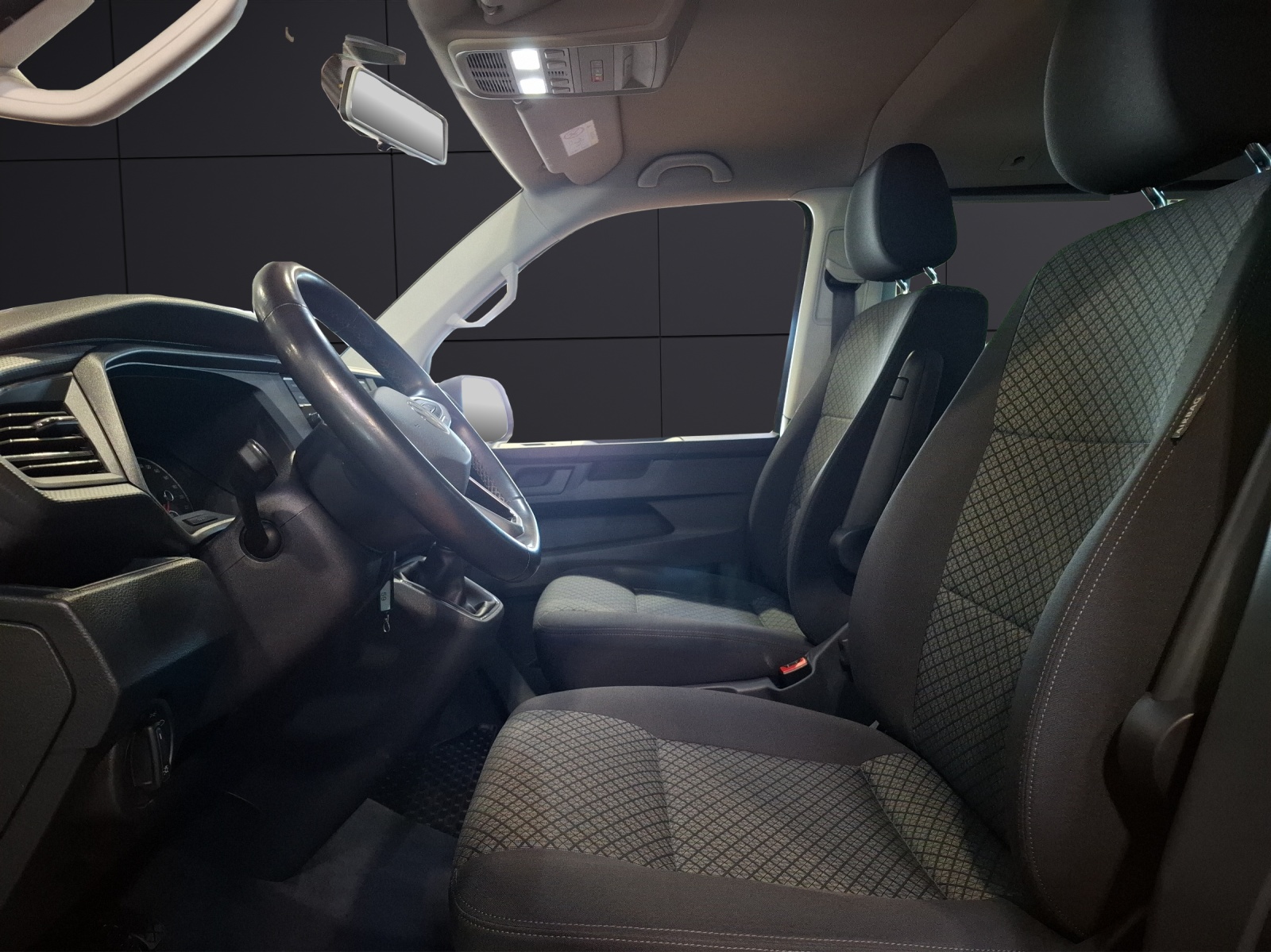 Fahrzeugabbildung Volkswagen T6 Multivan T6.1 TDI Family AHK CarPlay GRA PDC SH