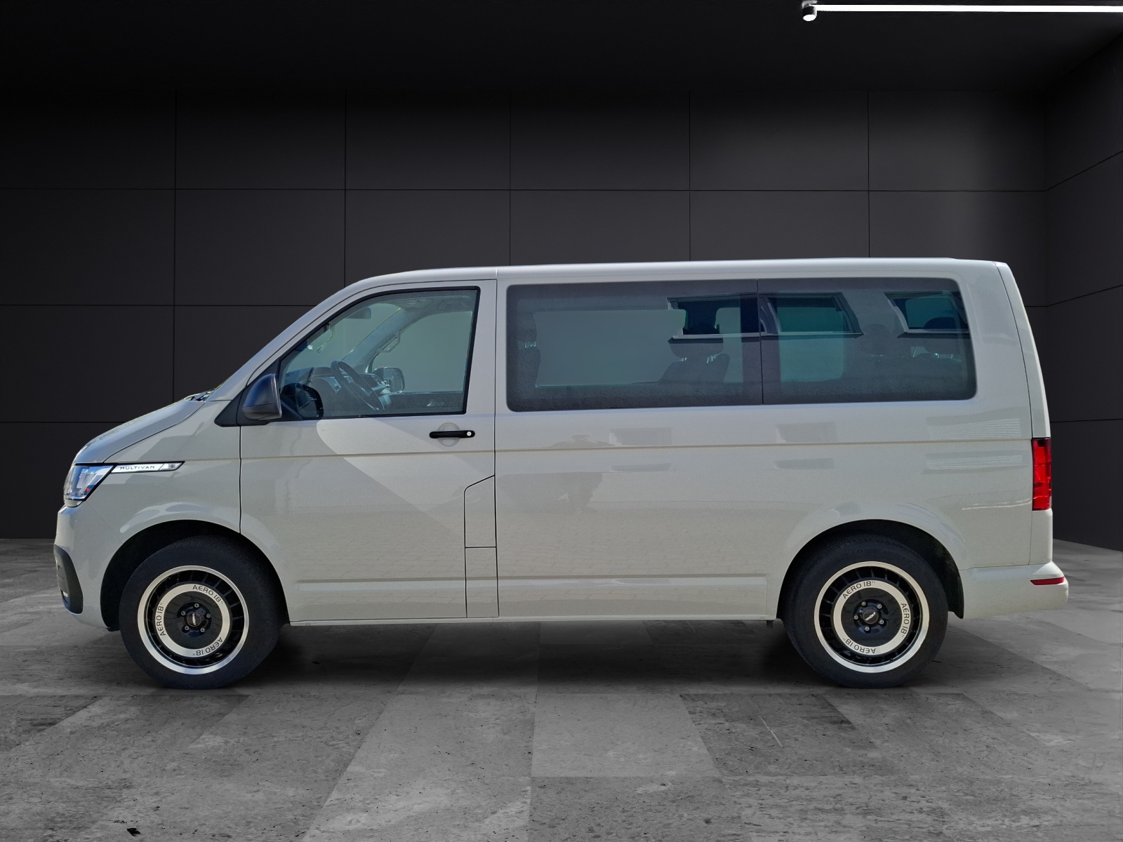 Fahrzeugabbildung Volkswagen T6 Multivan T6.1 TDI Family AHK CarPlay GRA PDC SH