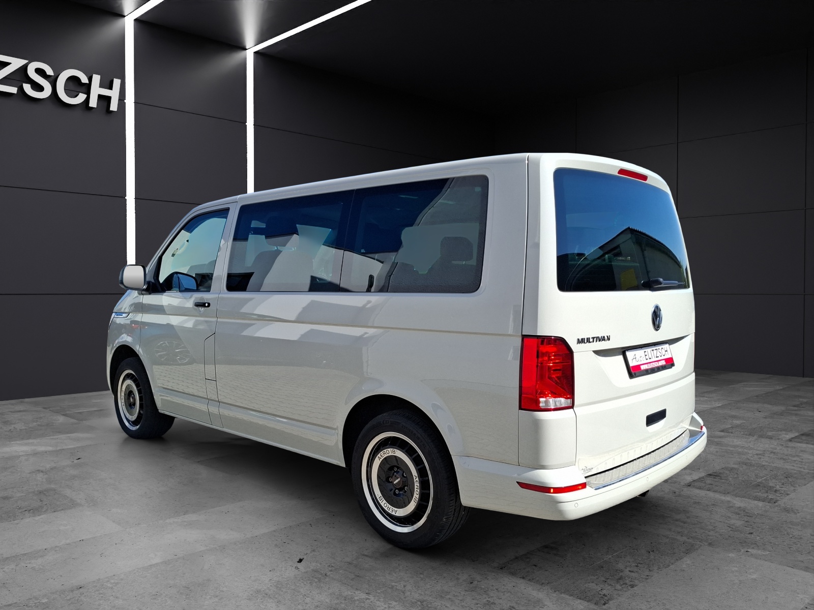 Fahrzeugabbildung Volkswagen T6 Multivan T6.1 TDI Family AHK CarPlay GRA PDC SH