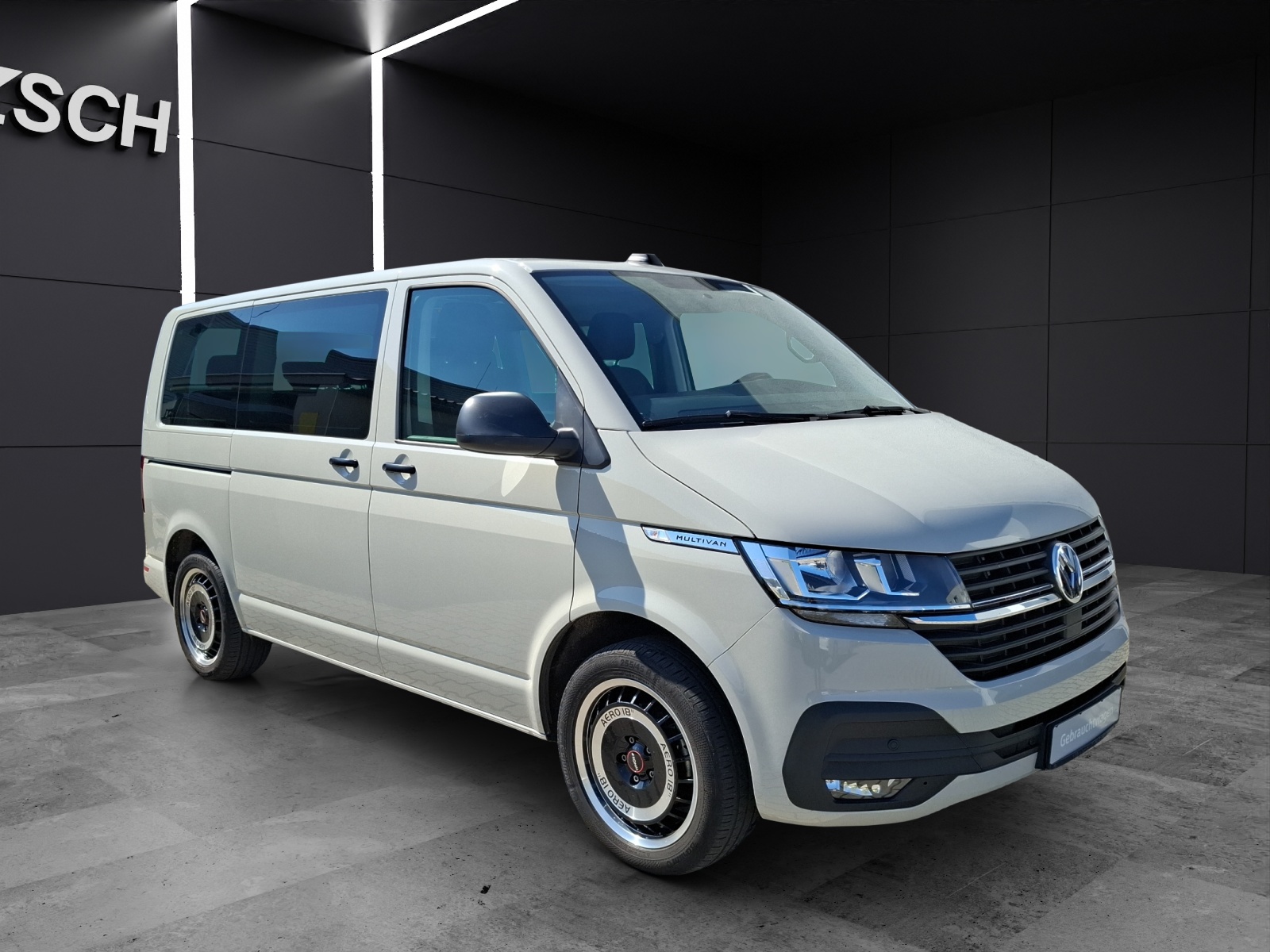Fahrzeugabbildung Volkswagen T6 Multivan T6.1 TDI Family AHK CarPlay GRA PDC SH