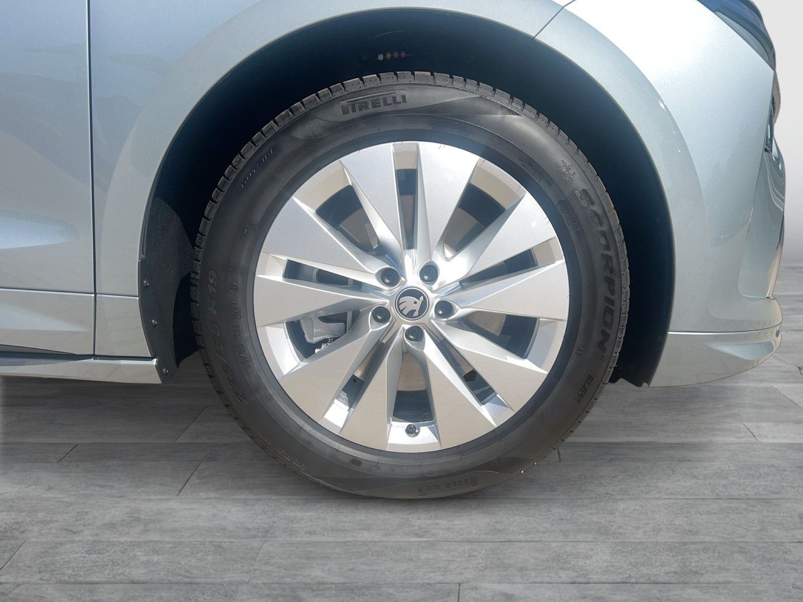 Fahrzeugabbildung SKODA Enyaq 60 Essence AHZV NAVI RFK ACC