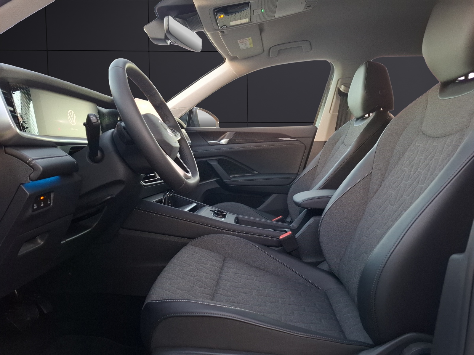 Fahrzeugabbildung Volkswagen Tayron eTSI Life DSG LED AHK NAvi AID ACC RFK SH