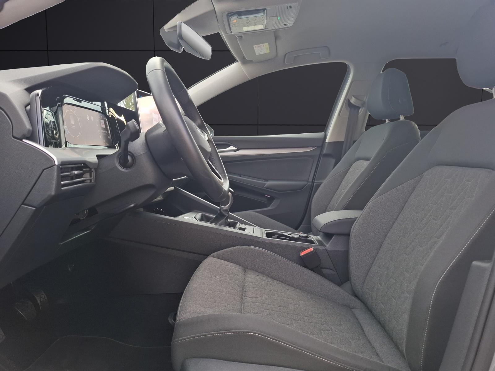 Fahrzeugabbildung Volkswagen Golf VIII Variant TSI Life STH LED Navi ACC HUD PDC SH LM