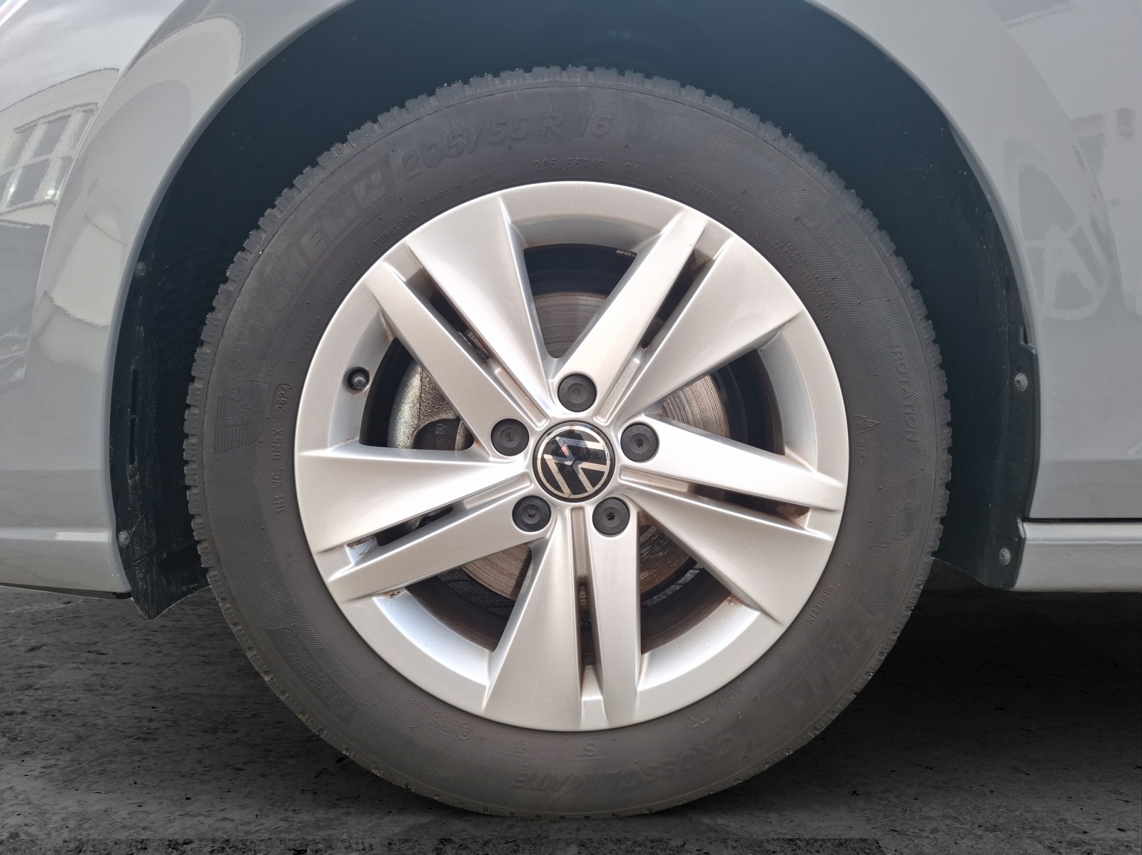 Fahrzeugabbildung Volkswagen Golf VIII Variant TSI Life STH LED Navi ACC HUD PDC SH LM