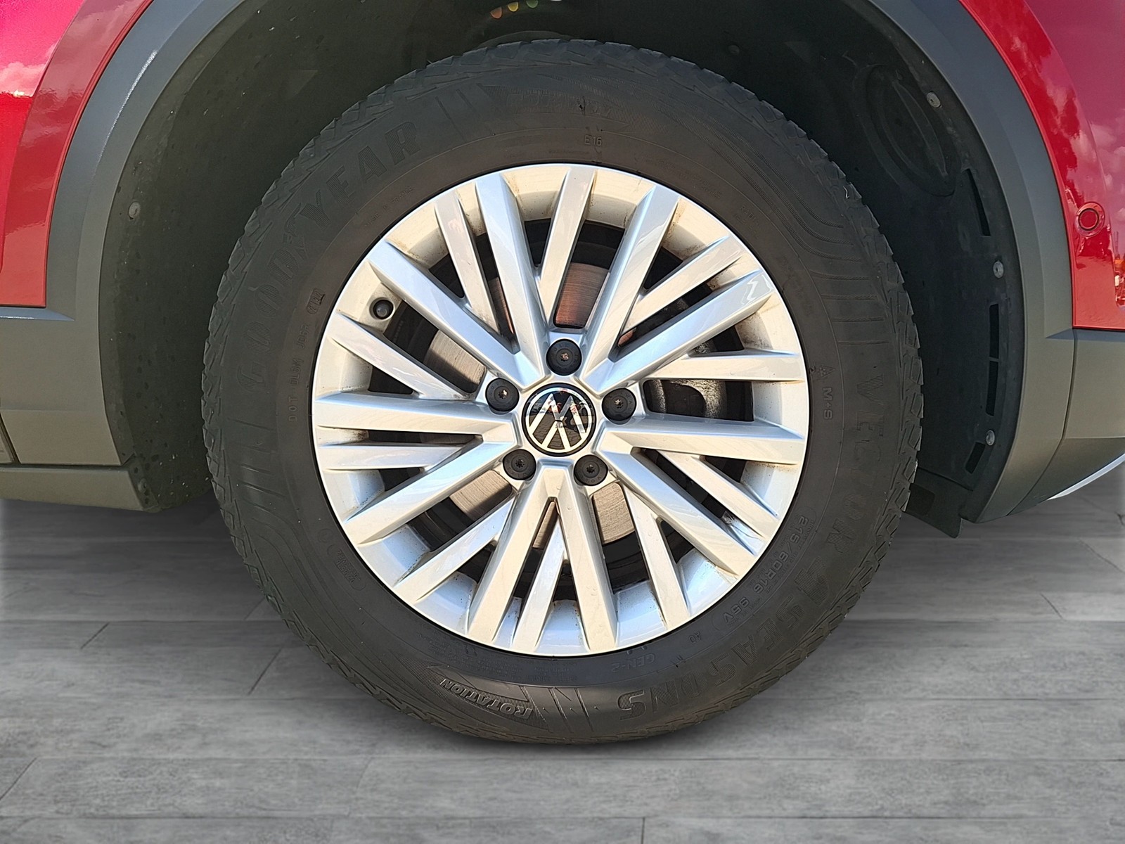 Fahrzeugabbildung Volkswagen T-Roc TSI Life DSG LED AHK Navi AID ACC RFK SH