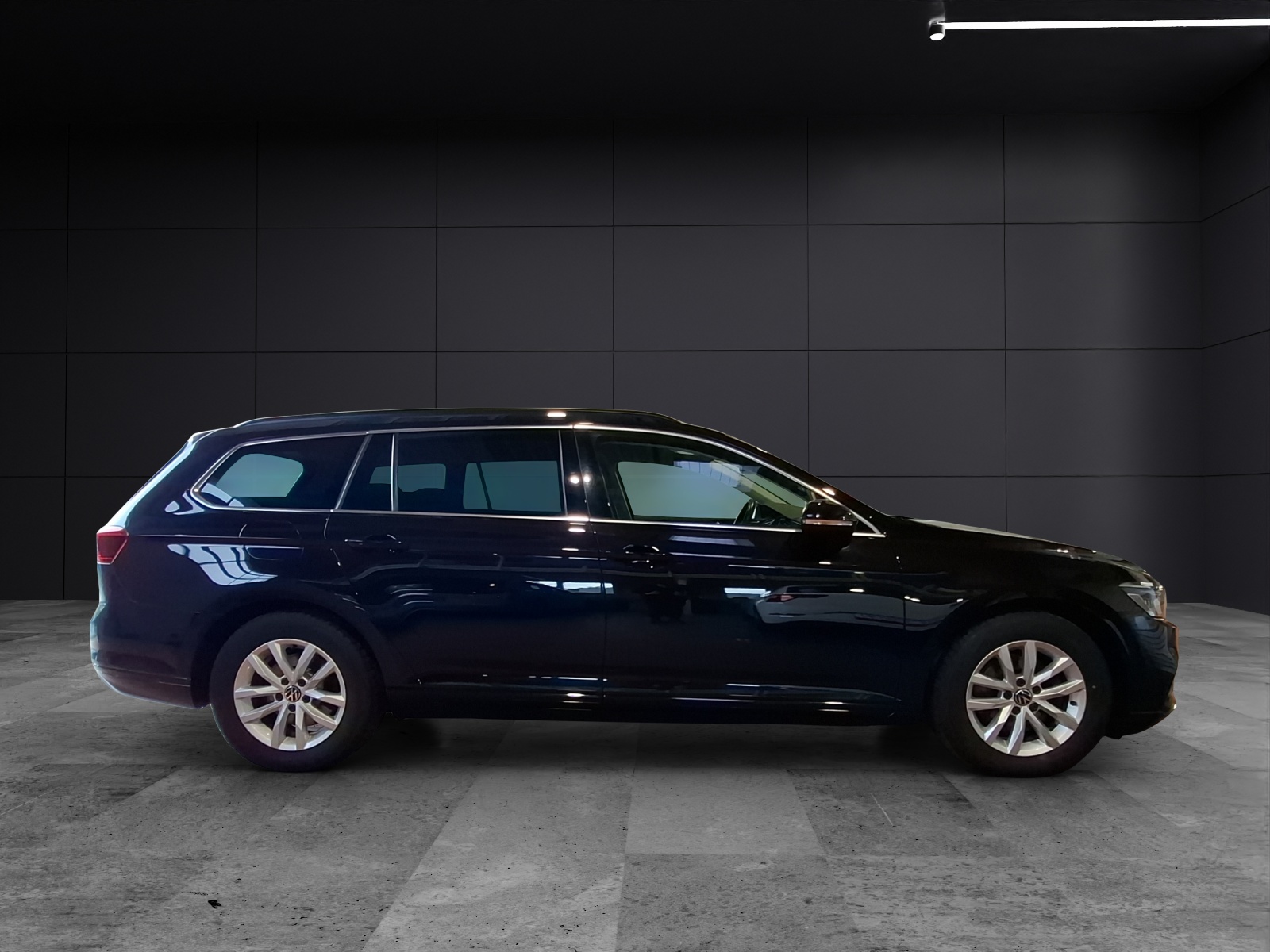 Fahrzeugabbildung Volkswagen Passat Variant TDI Business DSG Matrix AHK Navi AID ACC RFK SH