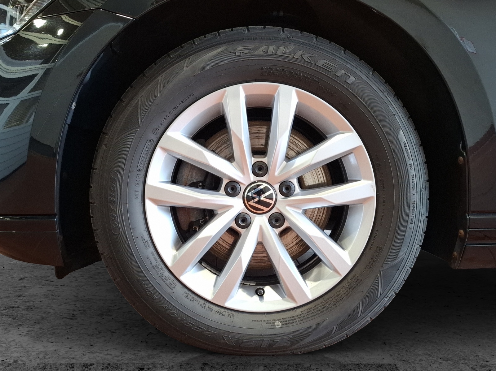 Fahrzeugabbildung Volkswagen Passat Variant TDI Business DSG Matrix AHK Navi AID ACC RFK SH