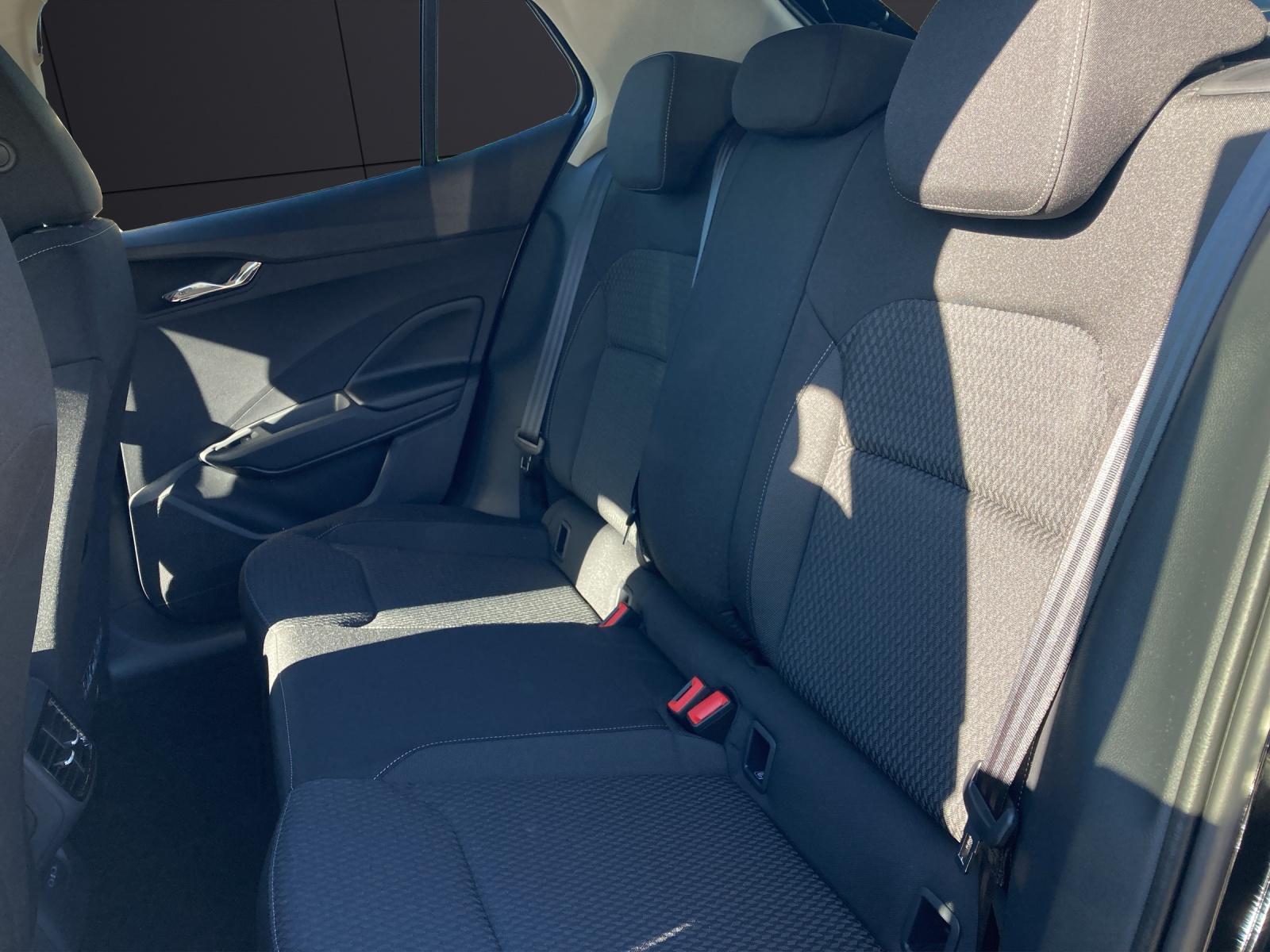 Fahrzeugabbildung SKODA Fabia Tour 1.0TSI DSG 85KW 7-Gang NAV, LED, ACC, WINTER PLUS