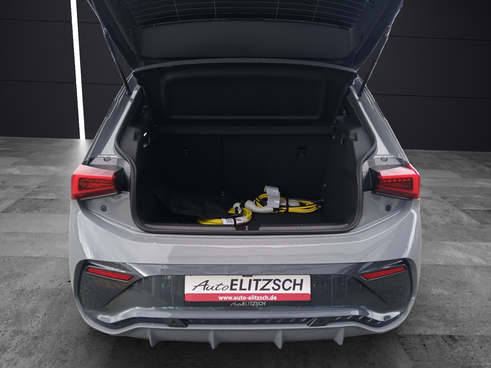 Fahrzeugabbildung CUPRA Born 79kWh BelowZero PilotXL