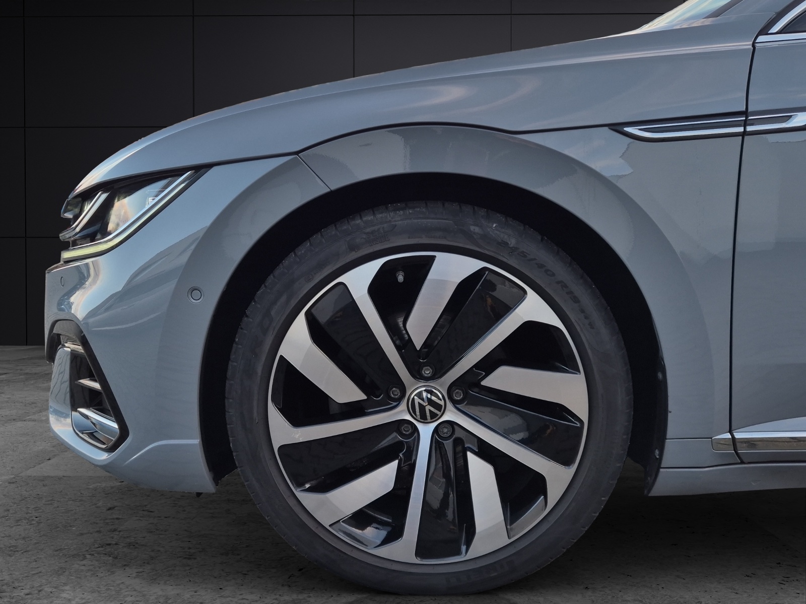 Fahrzeugabbildung Volkswagen Arteon SB TDI R-Line DSG 4M Matrix Navi AID ACC RFK SH 19