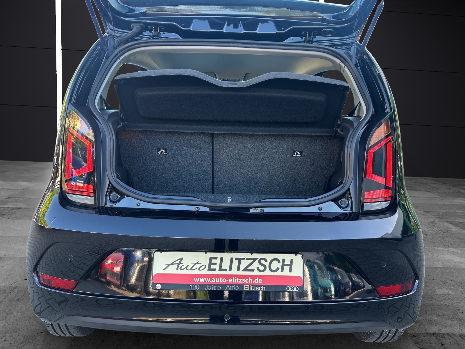 Fahrzeugabbildung Volkswagen up! Klima SHZ GRA RFK maps+more