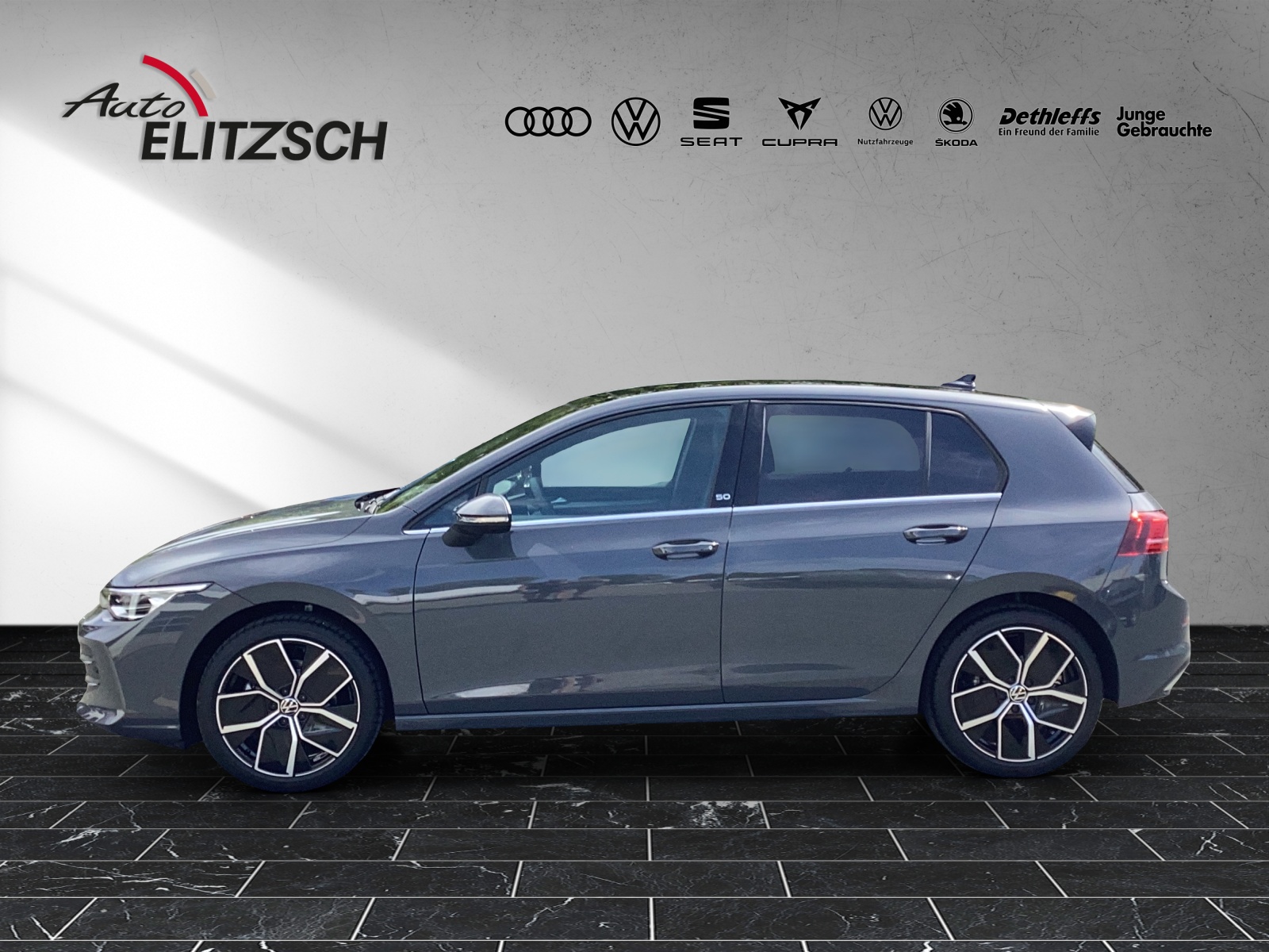 Fahrzeugabbildung Volkswagen Golf VIII eTSI Edition 50 DSG Matrix AHK Pano HUD Kamera DCC ACC
