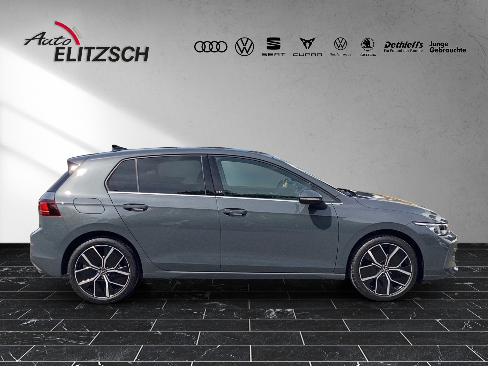 Fahrzeugabbildung Volkswagen Golf VIII eTSI Edition 50 DSG Matrix AHK Pano HUD Kamera DCC ACC